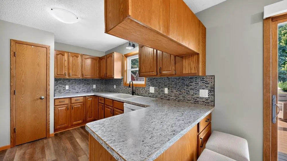 1028 W Elm Street Lake City, MN 55041