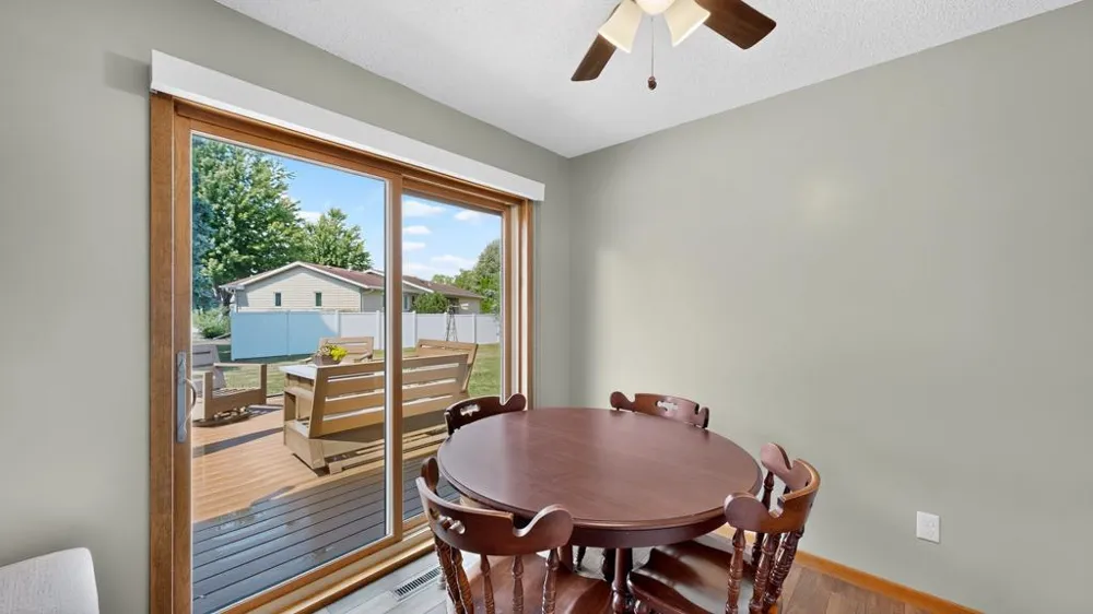 1028 W Elm Street Lake City, MN 55041
