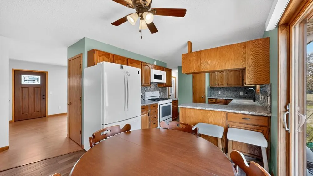 1028 W Elm Street Lake City, MN 55041