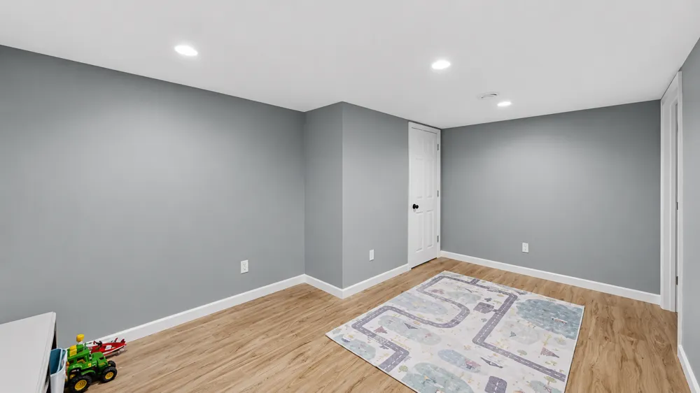 1028 W Elm Street Lake City, MN 55041