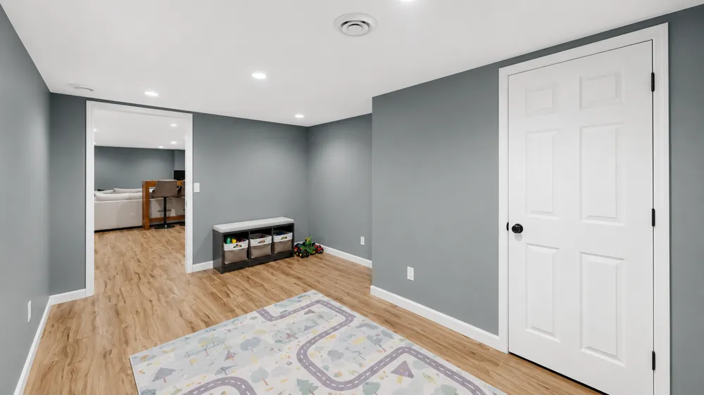 1028 W Elm Street Lake City, MN 55041