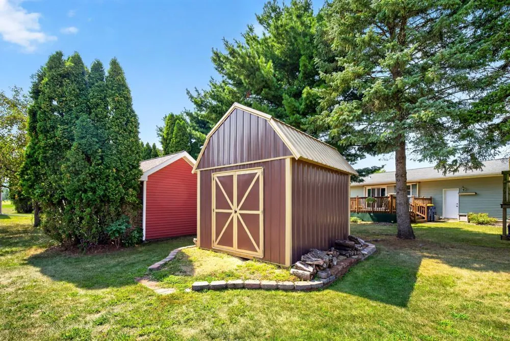 1028 W Elm Street Lake City, MN 55041
