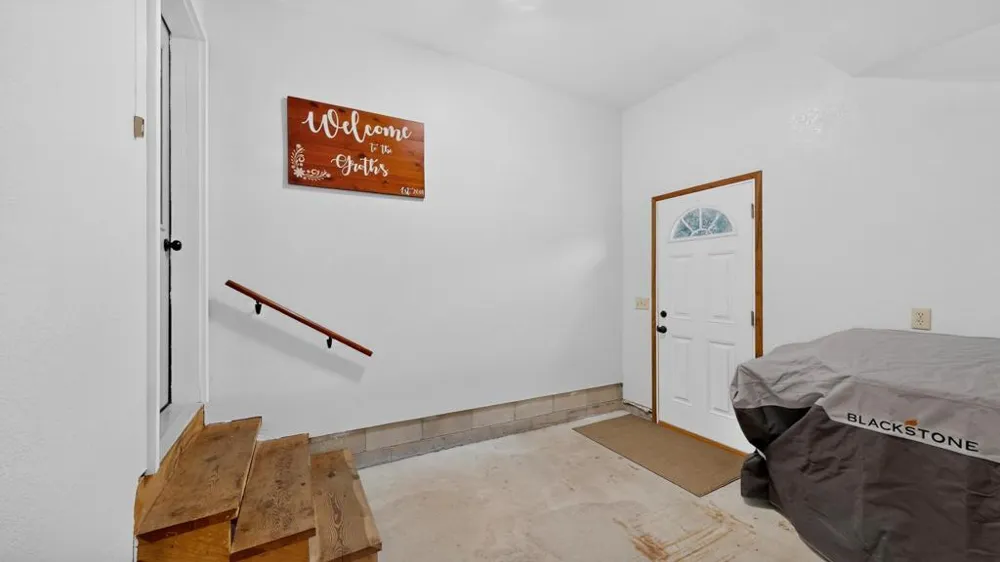 1028 W Elm Street Lake City, MN 55041
