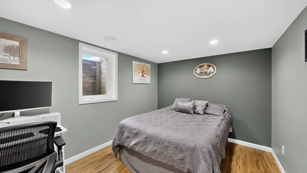 1028 W Elm Street Lake City, MN 55041
