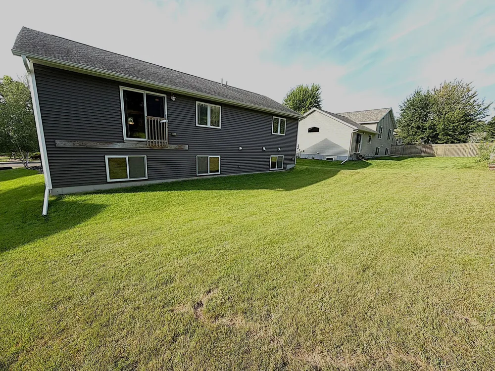 3221 Lakeridge Drive NW Rochester, MN 55901