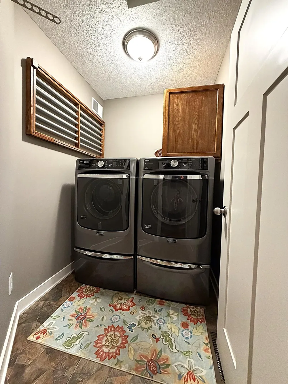 3221 Lakeridge Drive NW Rochester, MN 55901