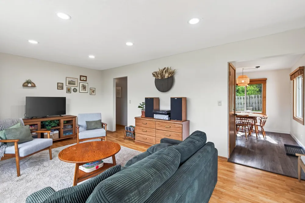 5411 Baker Road Minnetonka, MN 55343