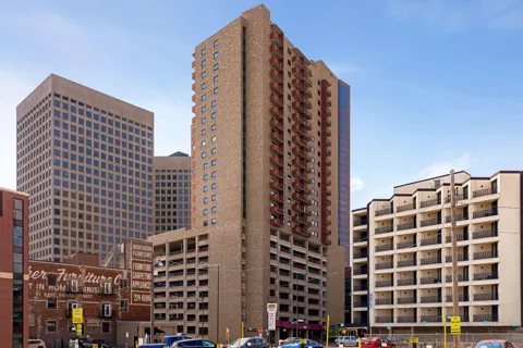 66 9th Street E #2615