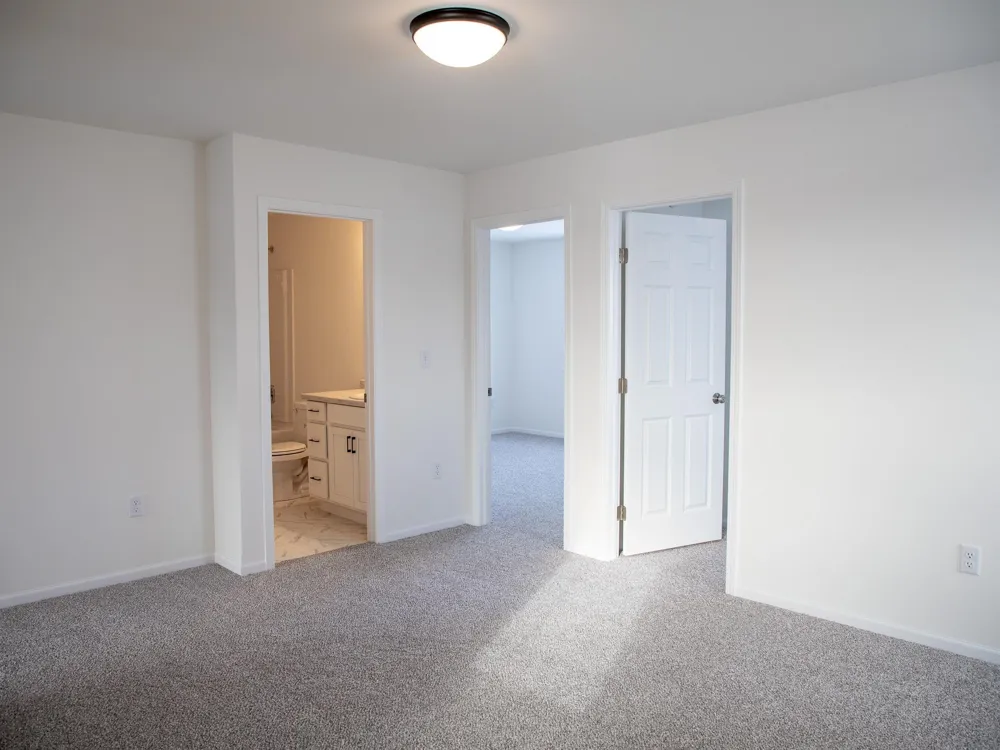 1142 W 55 AVENUE West Fargo, ND 58047