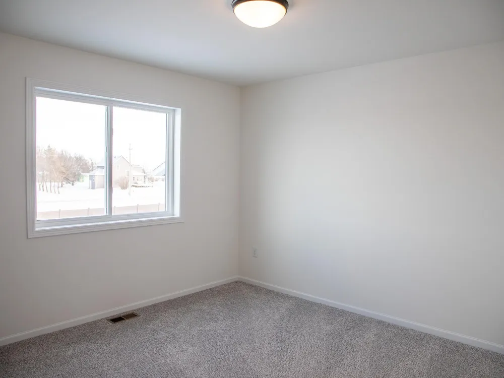 1142 W 55 AVENUE West Fargo, ND 58047