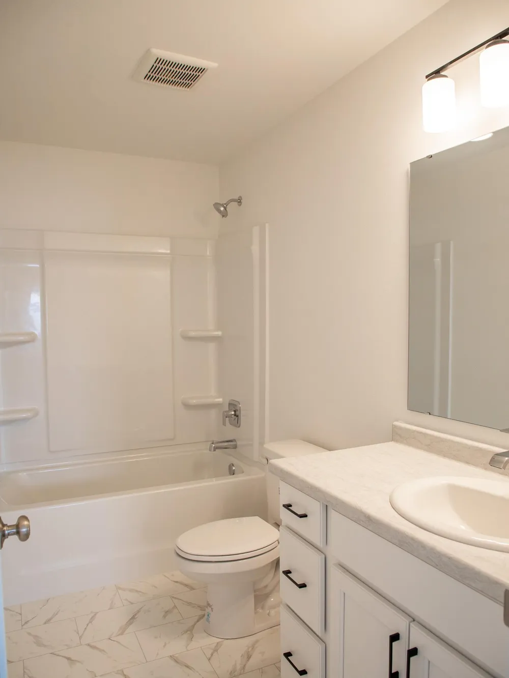1142 W 55 AVENUE West Fargo, ND 58047