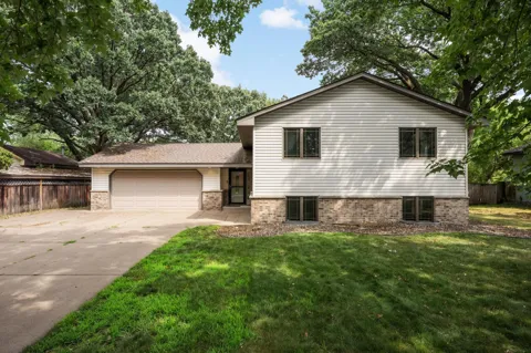7719 Knollwood Drive