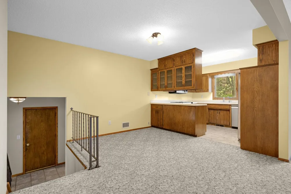 7719 Knollwood Drive Mounds View, MN 55112