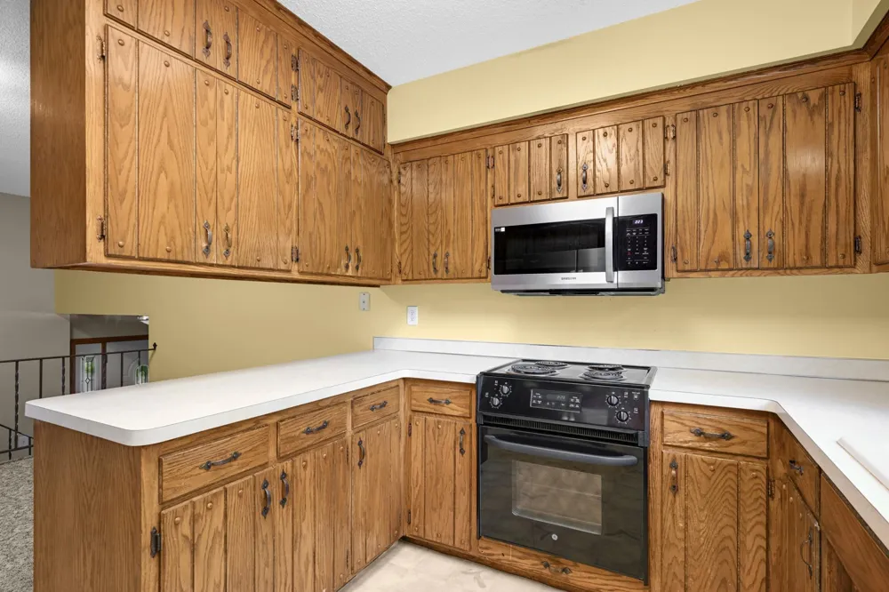 7719 Knollwood Drive Mounds View, MN 55112