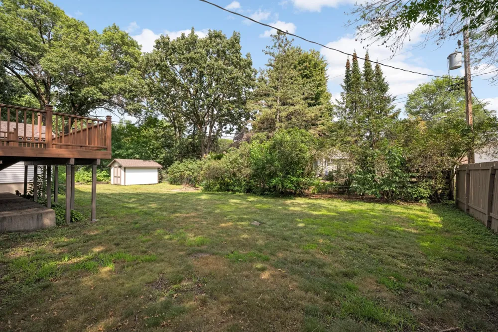 7719 Knollwood Drive Mounds View, MN 55112