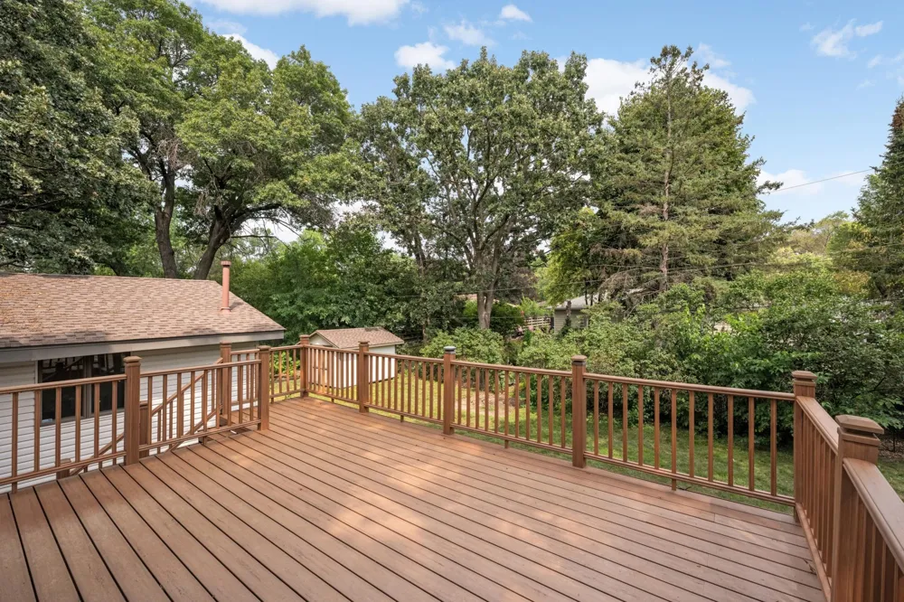 7719 Knollwood Drive Mounds View, MN 55112