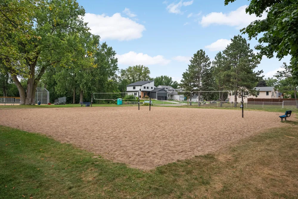 7719 Knollwood Drive Mounds View, MN 55112