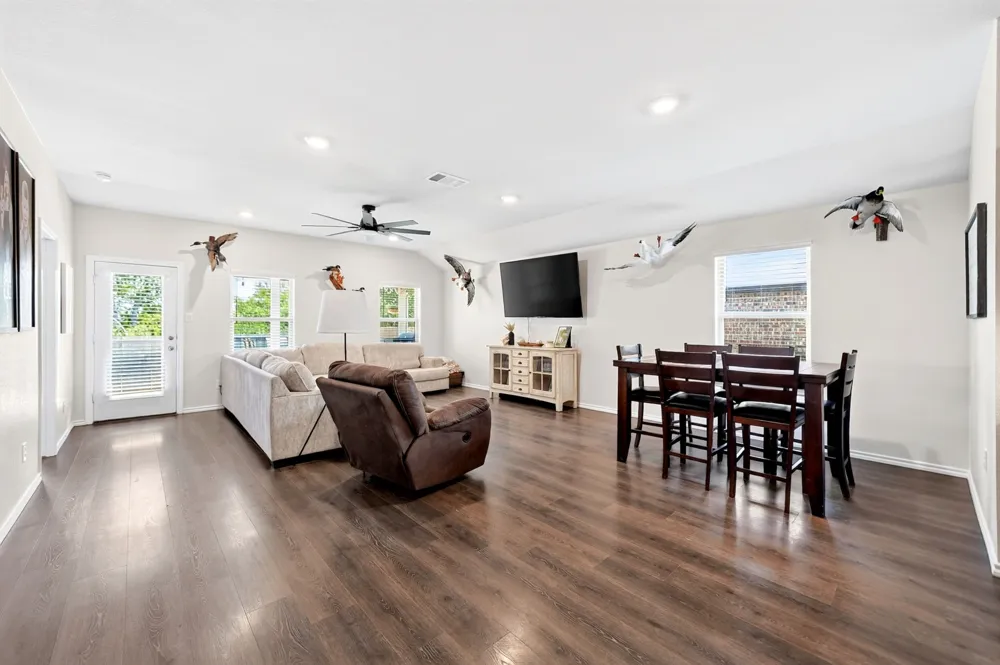 713 SADDLE HORN Royse City, TX 75189