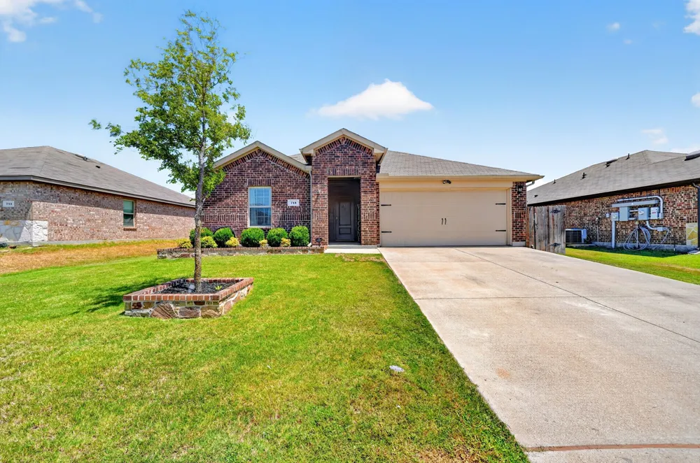 713 SADDLE HORN Royse City, TX 75189