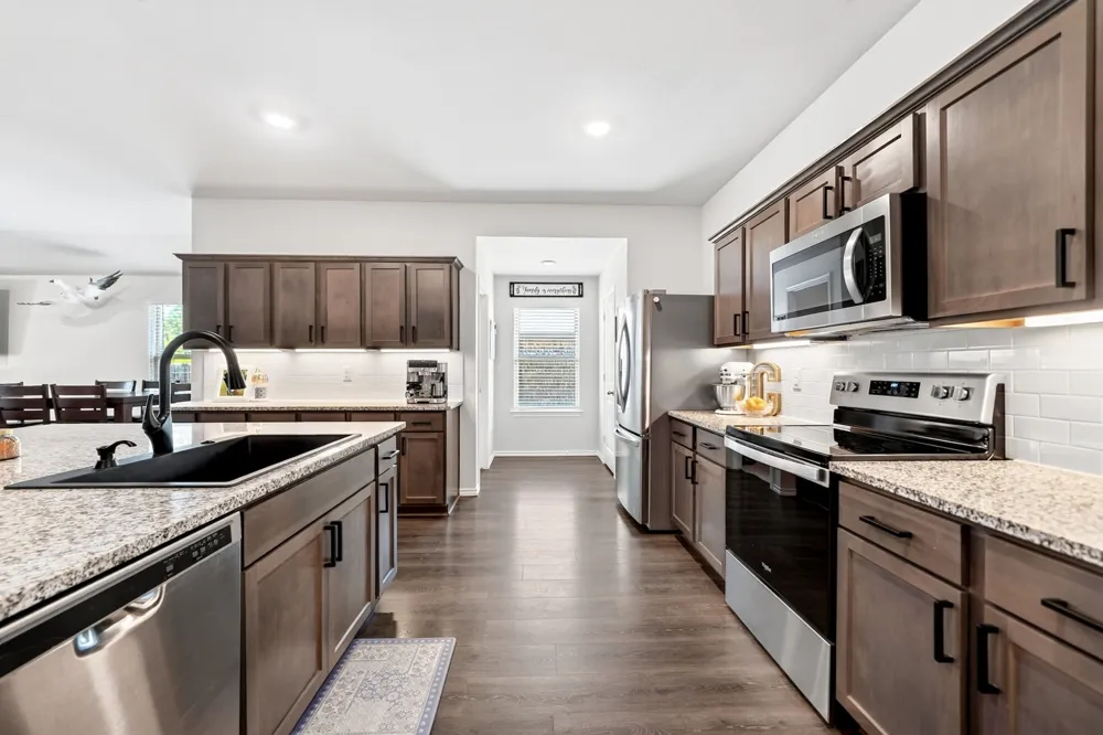 713 SADDLE HORN Royse City, TX 75189