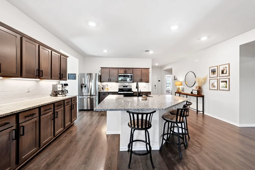 713 SADDLE HORN Royse City, TX 75189
