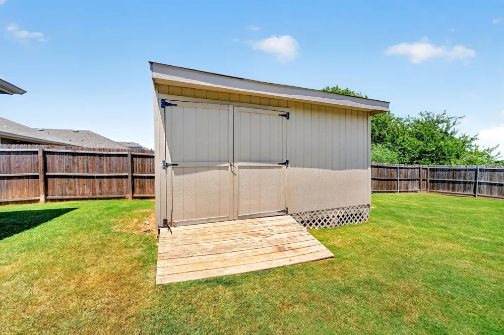 713 SADDLE HORN Royse City, TX 75189