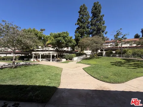 501 Palisades Drive