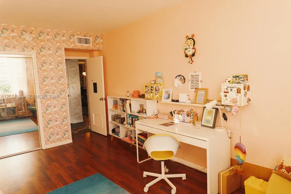 9111 E Bay Harbor Dr #5B Bay Harbor Islands, FL 33154