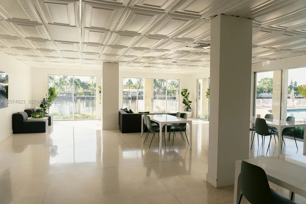 9111 E Bay Harbor Dr #5B Bay Harbor Islands, FL 33154