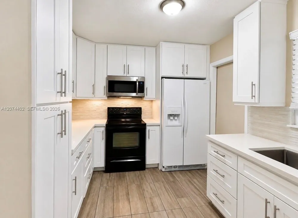 3861 NW 6th St Lauderhill, FL 33311