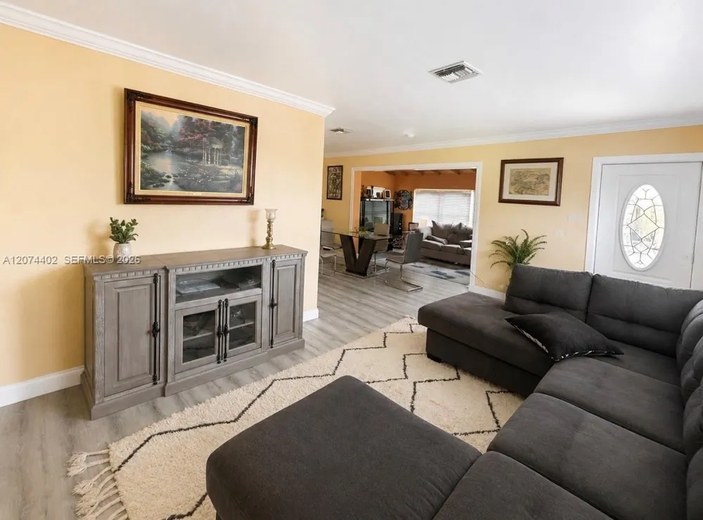 3861 NW 6th St Lauderhill, FL 33311
