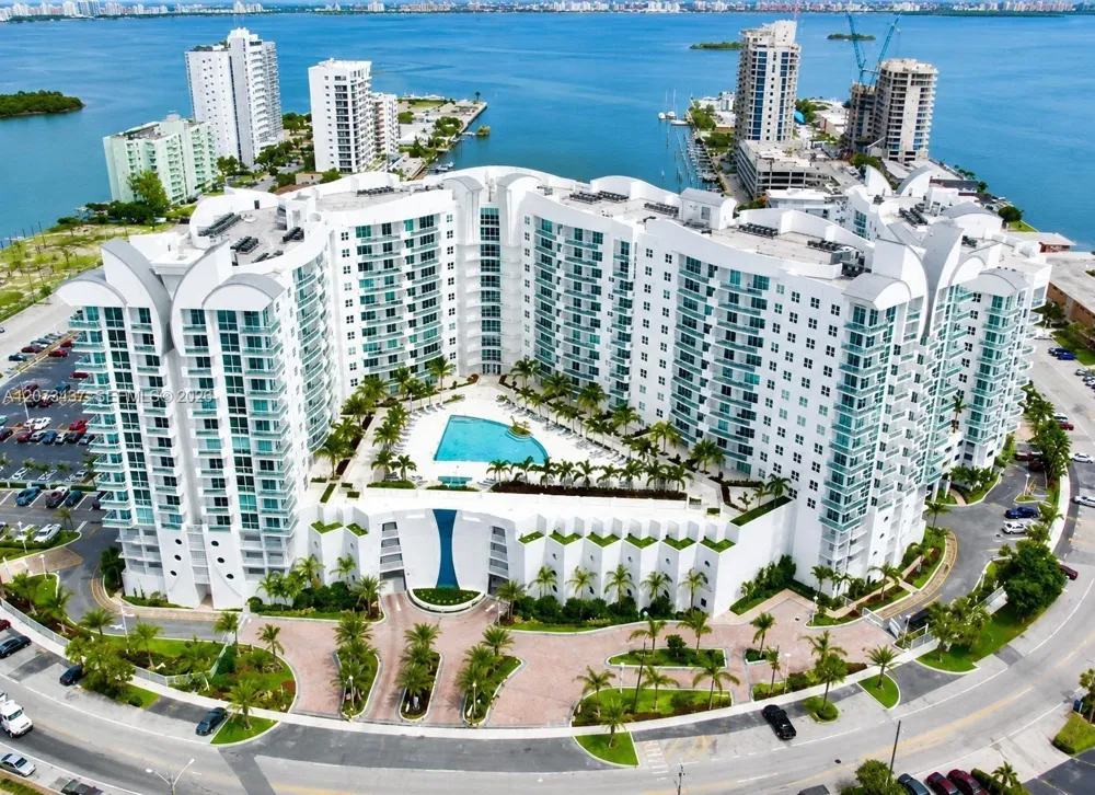 7910 Harbor Island Dr #904 North Bay Village, FL 33141