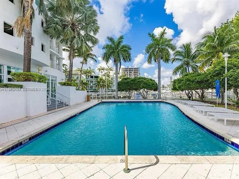 7910 Harbor Island Dr #904 North Bay Village, FL 33141