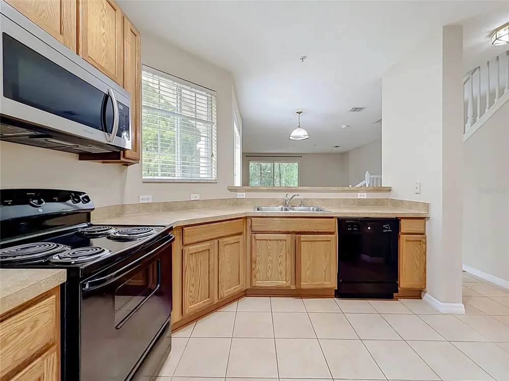 10703 REGENT SQUARE DRIVE #1801 Orlando, FL 32825