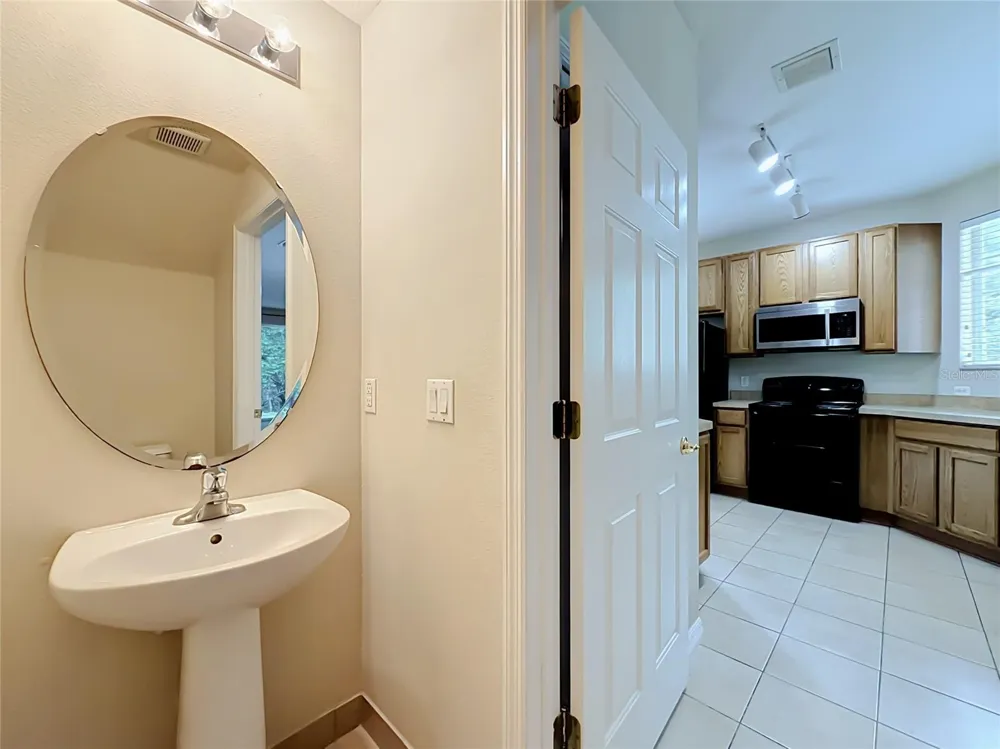 10703 REGENT SQUARE DRIVE #1801 Orlando, FL 32825