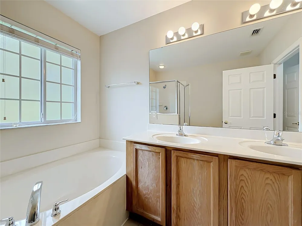 10703 REGENT SQUARE DRIVE #1801 Orlando, FL 32825