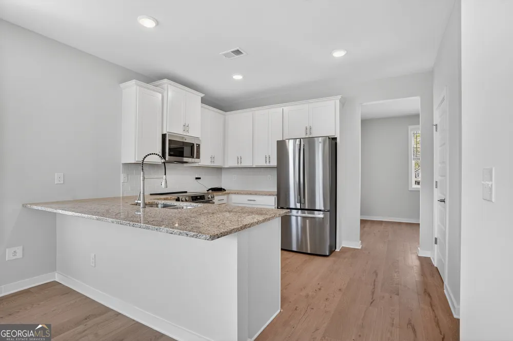 360 Dempsey DR Fayetteville, GA 30214