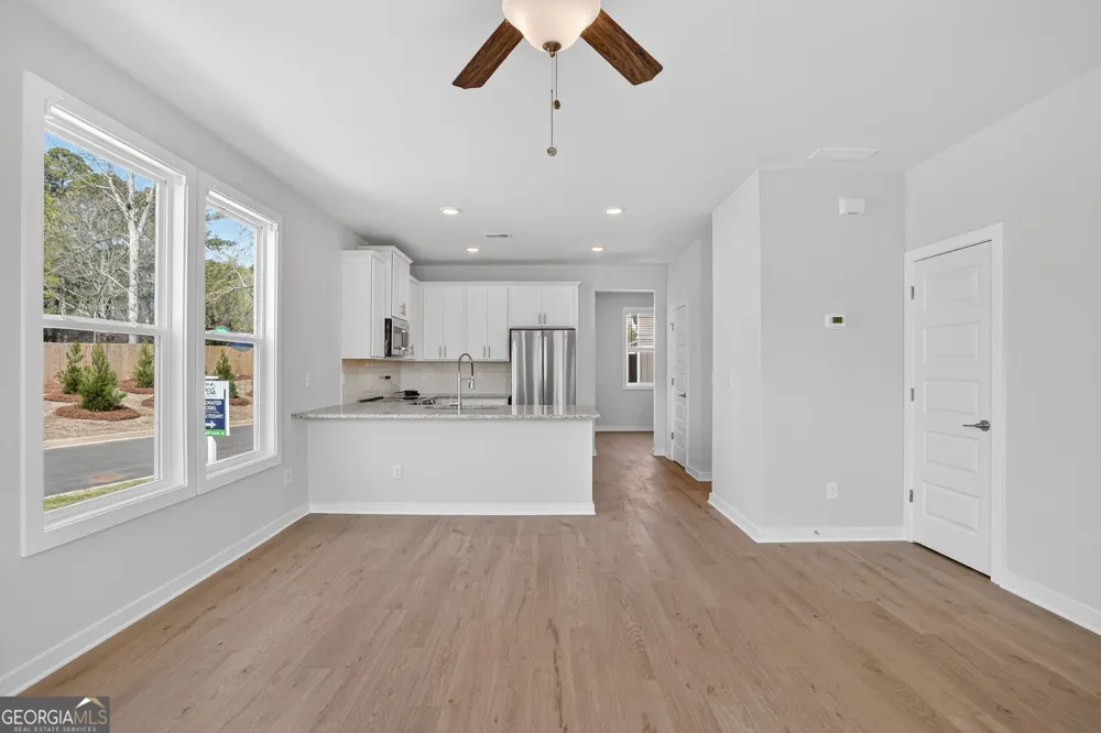 360 Dempsey DR Fayetteville, GA 30214