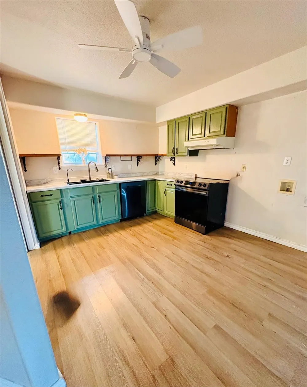 119 County Road 1812 Clifton, TX 76634