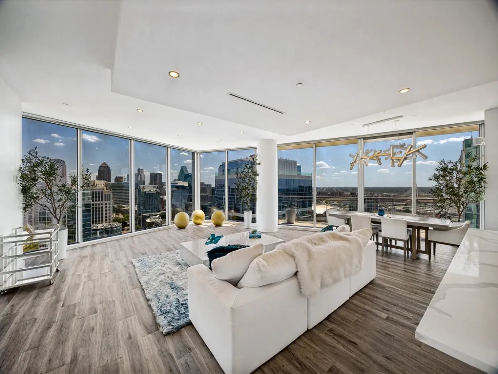 2900 McKinnon Street #2301 Dallas, TX 75201