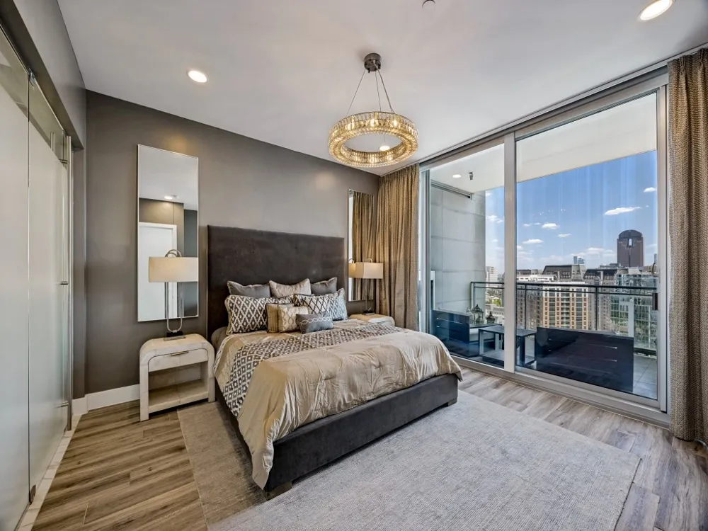 2900 McKinnon Street #2301 Dallas, TX 75201