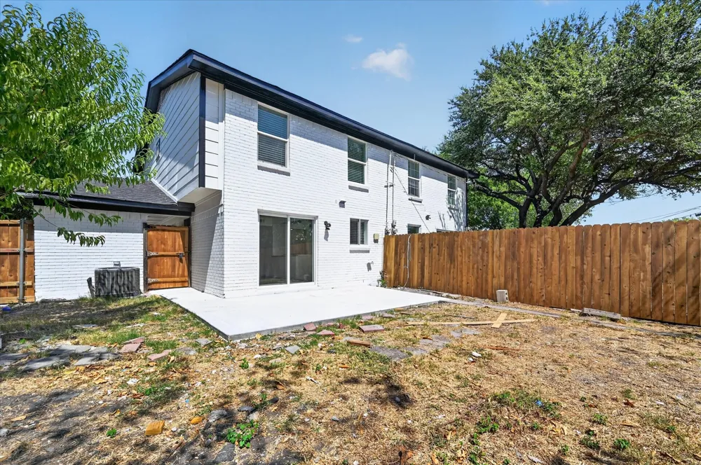 620 Royal Crest Drive Richardson, TX 75081