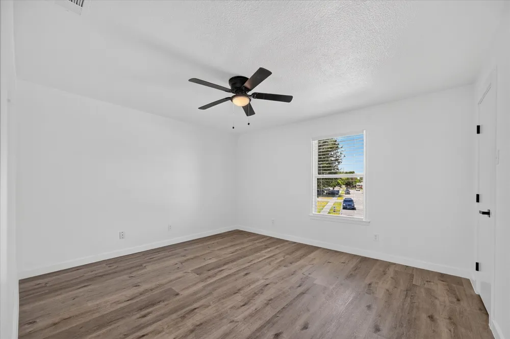 620 Royal Crest Drive Richardson, TX 75081