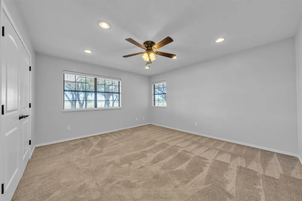 805 S Swanson Road Mineral Wells, TX 76067