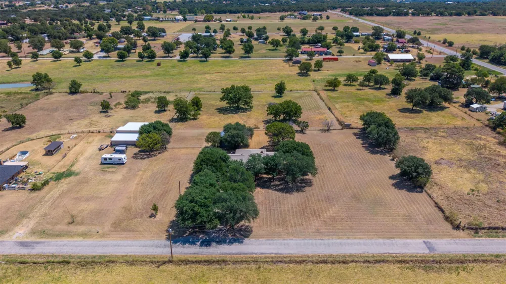 805 S Swanson Road Mineral Wells, TX 76067