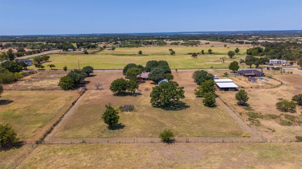 805 S Swanson Road Mineral Wells, TX 76067
