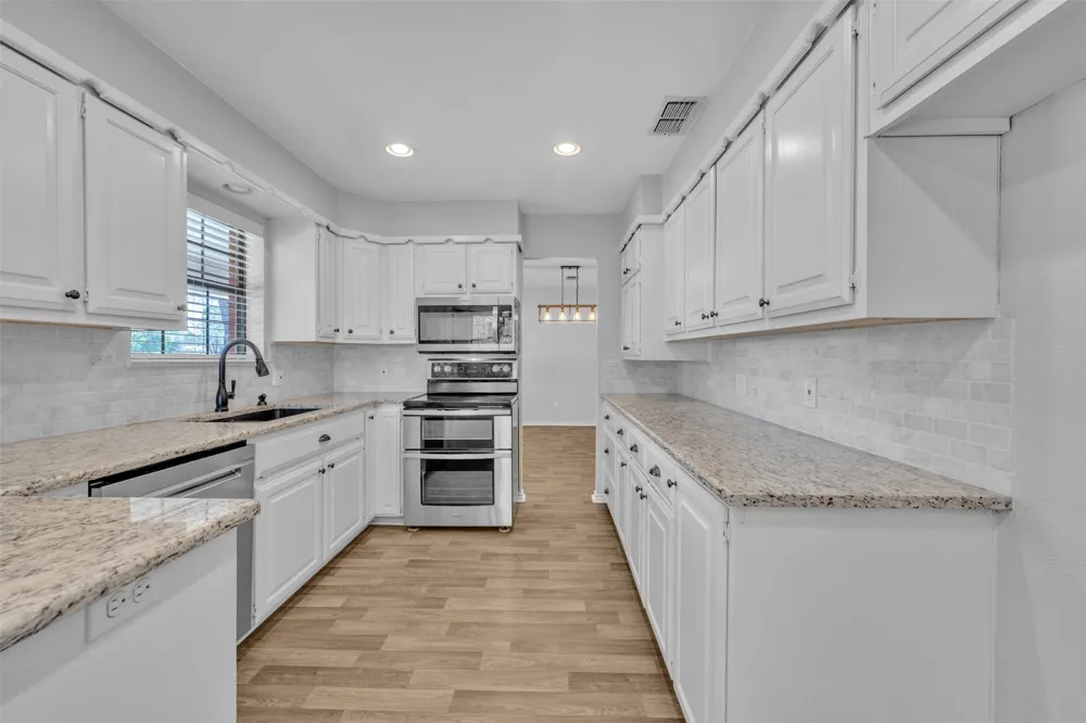 805 S Swanson Road Mineral Wells, TX 76067
