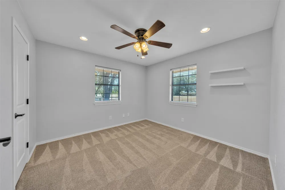 805 S Swanson Road Mineral Wells, TX 76067