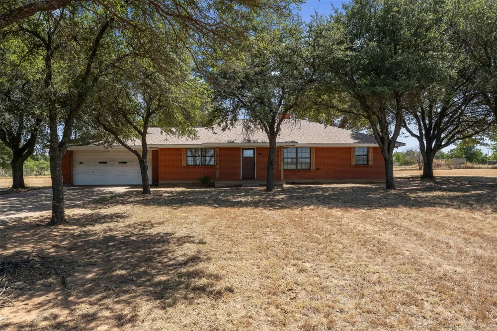 805 S Swanson Road Mineral Wells, TX 76067