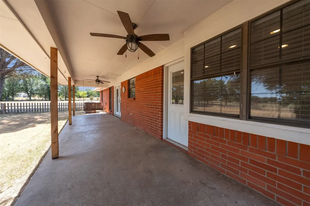 805 S Swanson Road Mineral Wells, TX 76067